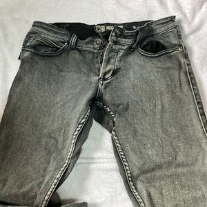 Gray washed denim skinny jeans